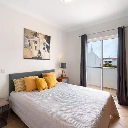 Captivating In With Swimming Pool Manta Rota