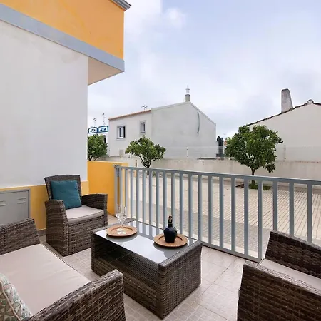 Holiday home Captivating In With Swimming Pool Manta Rota